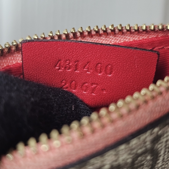 👁️ Gucci Card Case 👁️ - Picture 8 of 9